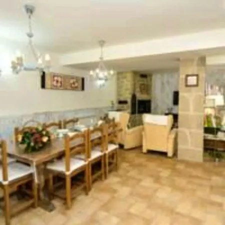 Charming House In + Fireplace *