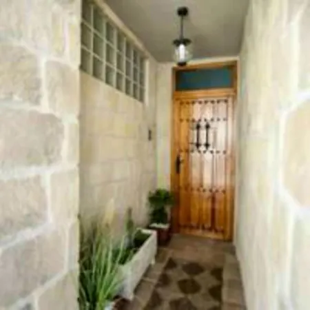 Charming House In + Fireplace Castelserás